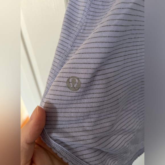 Periwinkle lululemon tank top - Picture 2 of 3